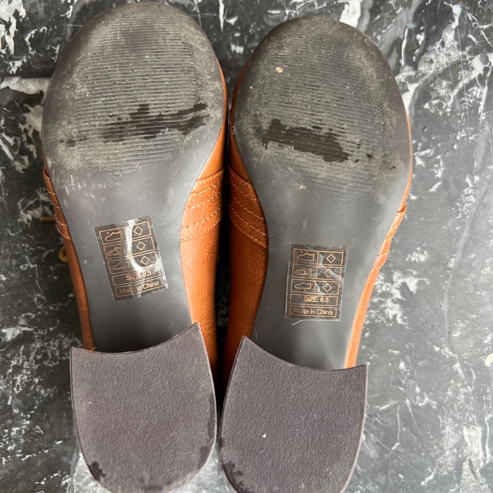 BAIT Shoes tan 6.5 - Picture 6 of 7